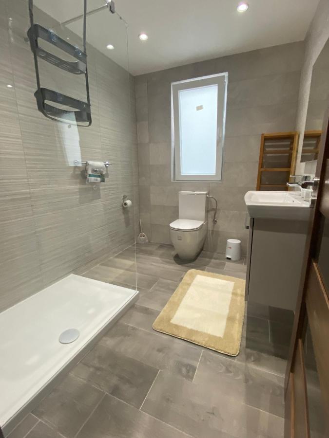 Modern, Spacious, 3 Bedroom Apartment Near Malta International Airport Luqa Bagian luar foto